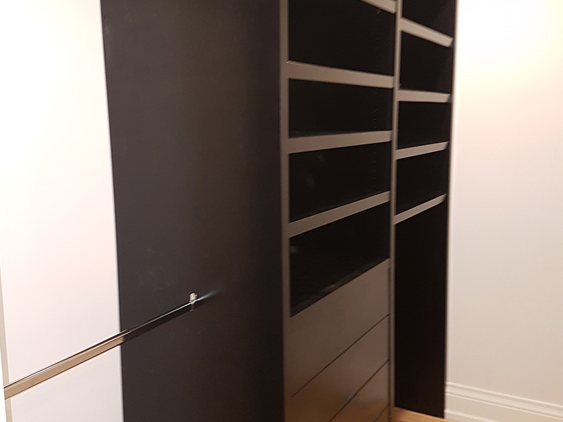 Walk-in Closet